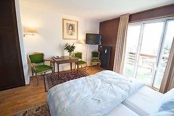 Ξενοδοχείο Bristol 3*