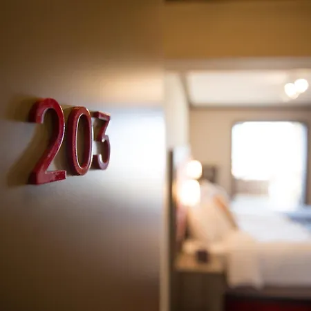 Hotell Bristol 3*