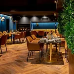 韦尔比耶布里斯托尔酒店 3*