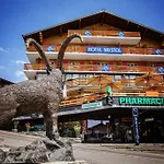 韦尔比耶布里斯托尔酒店 3*