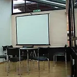 韦尔比耶布里斯托尔酒店